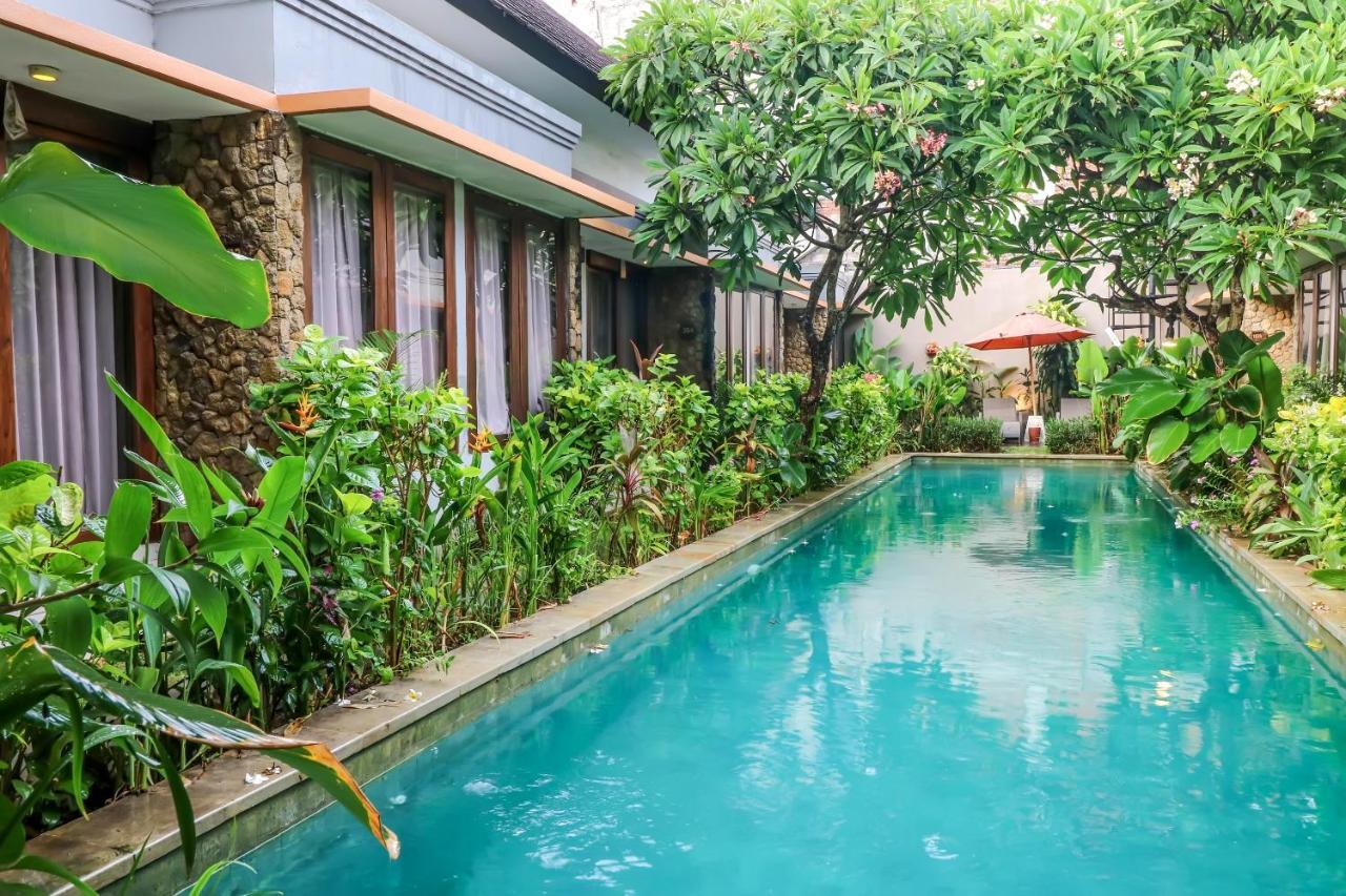The Light Bali Villas 캐로보칸 외부 사진