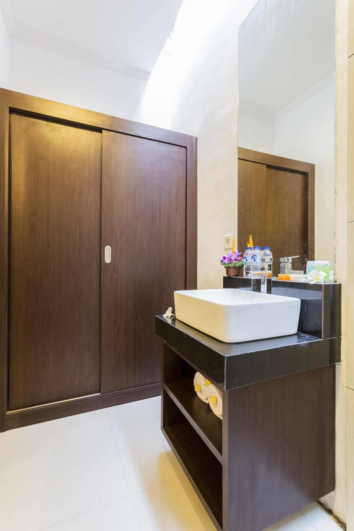 The Light Bali Villas 캐로보칸 외부 사진