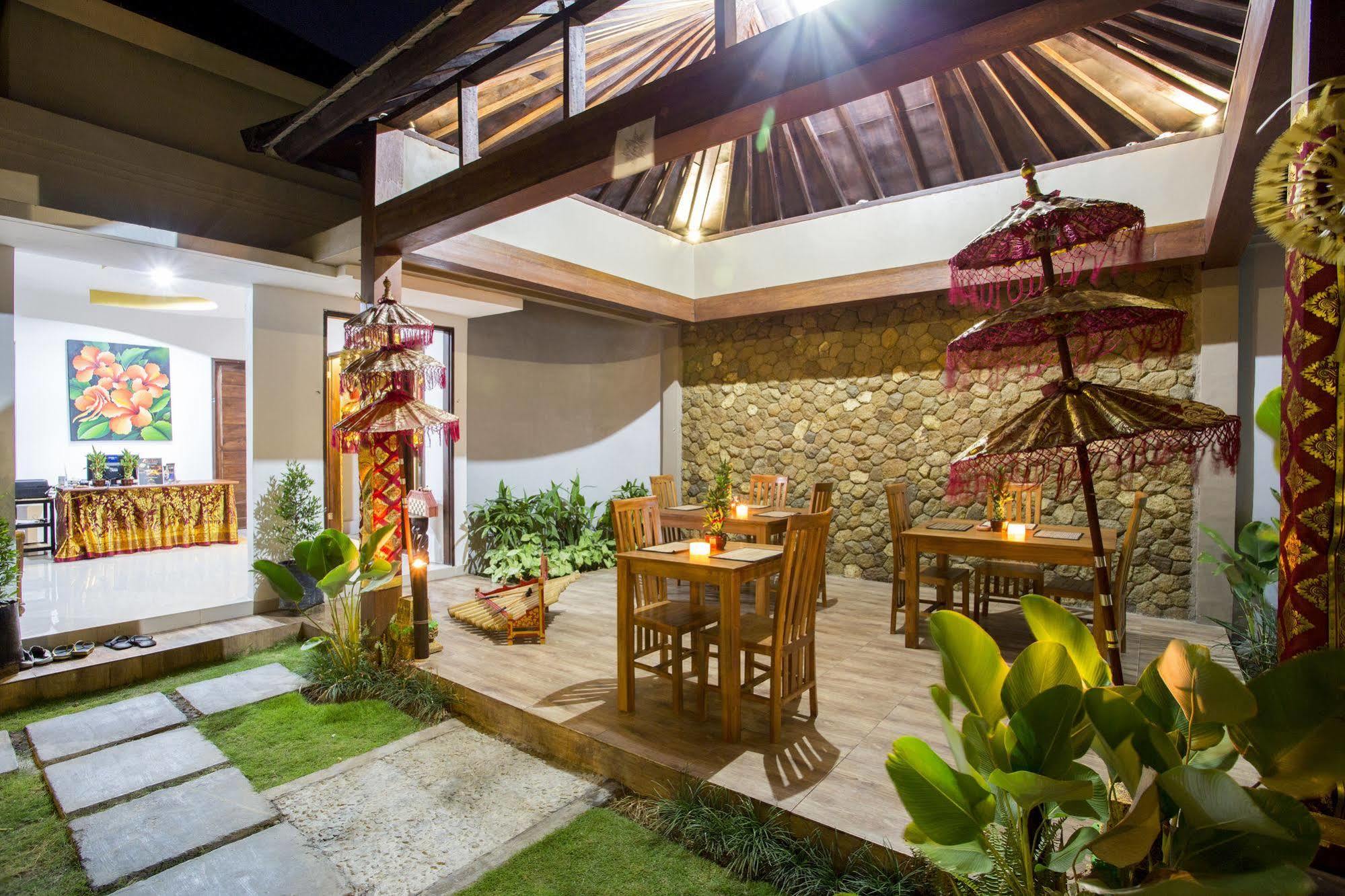 The Light Bali Villas 캐로보칸 외부 사진