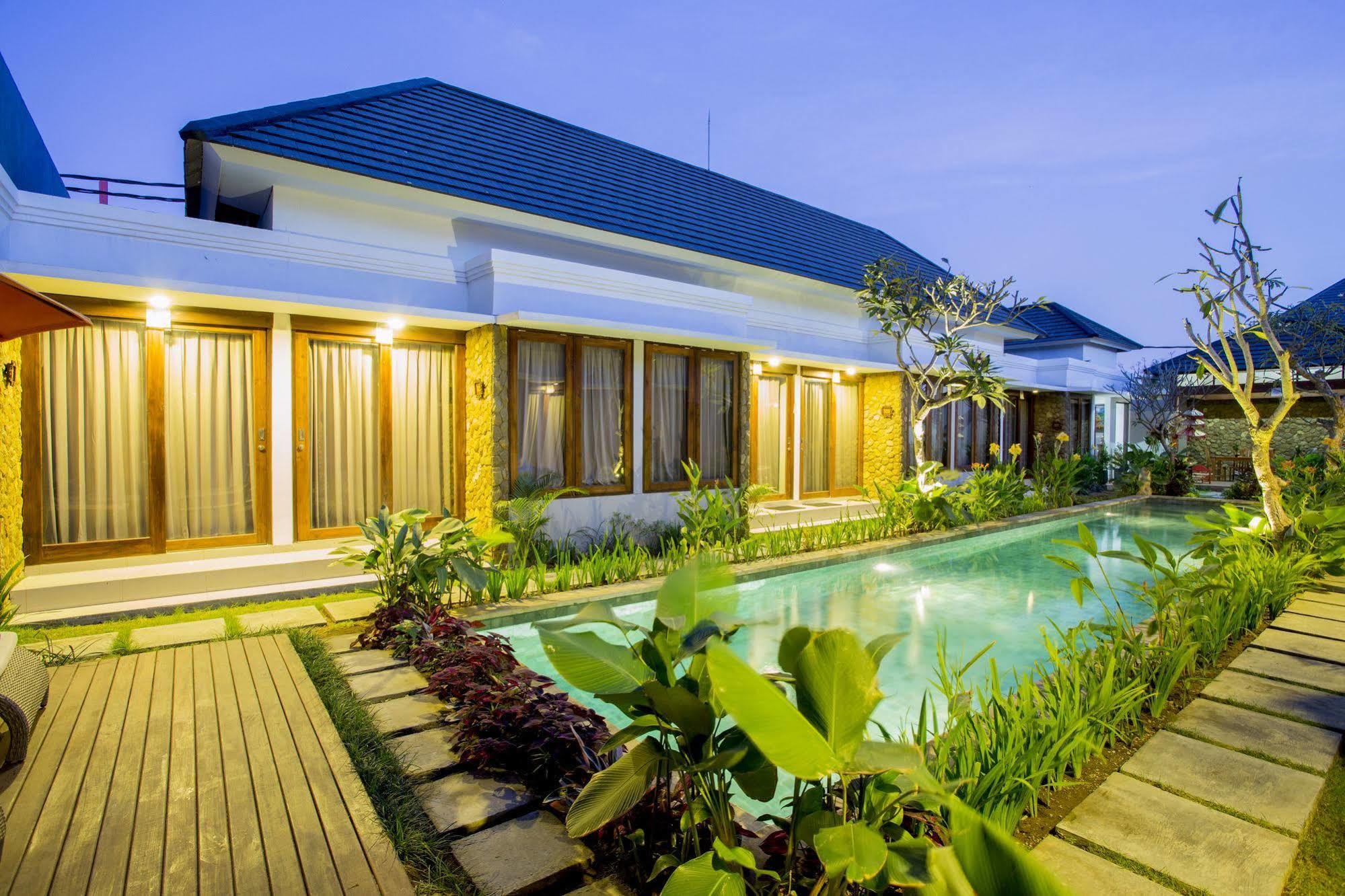 The Light Bali Villas 캐로보칸 외부 사진